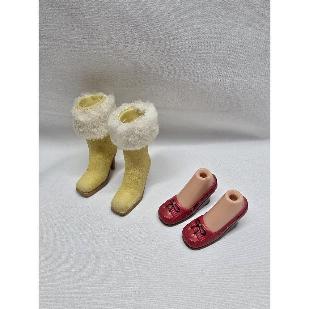 Campfire Phoebe Bratz Girlz Doll Shoes Yellow Boots Slippers Lot Of 2 Pairs